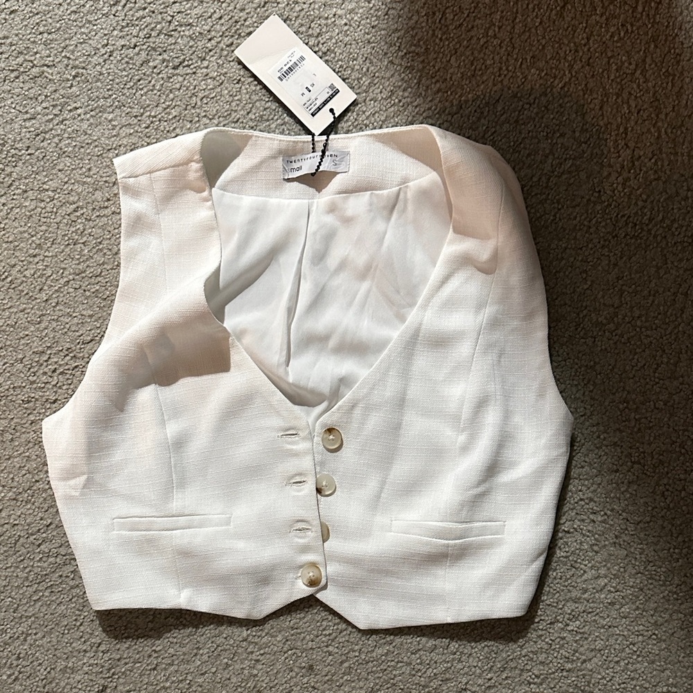 NWT White Button Front Vest